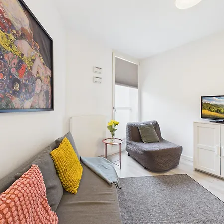 Apartment Superapart Bobrowiecka 10 - Obok Centrum Olinek