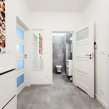 Superapart Bobrowiecka 10 - Obok Centrum Olinek Varşova