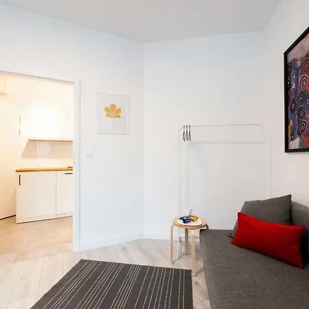 Superapart Bobrowiecka 10 *